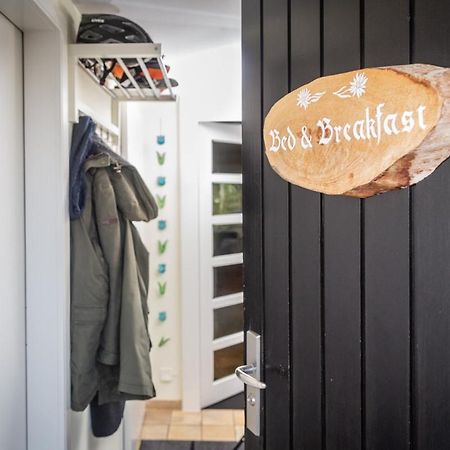 Mybednbreakfast In Bottmingen Panzió Kültér fotó