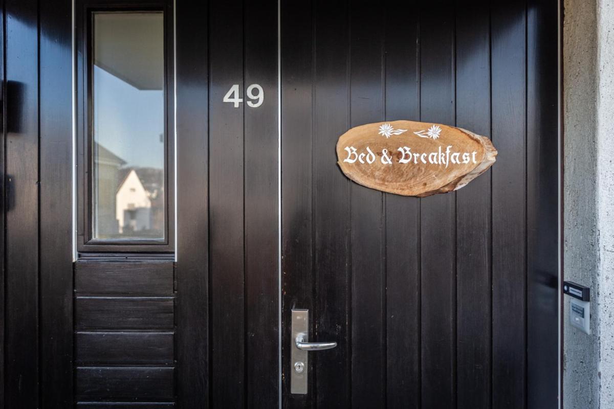 Mybednbreakfast In Bottmingen Panzió Kültér fotó