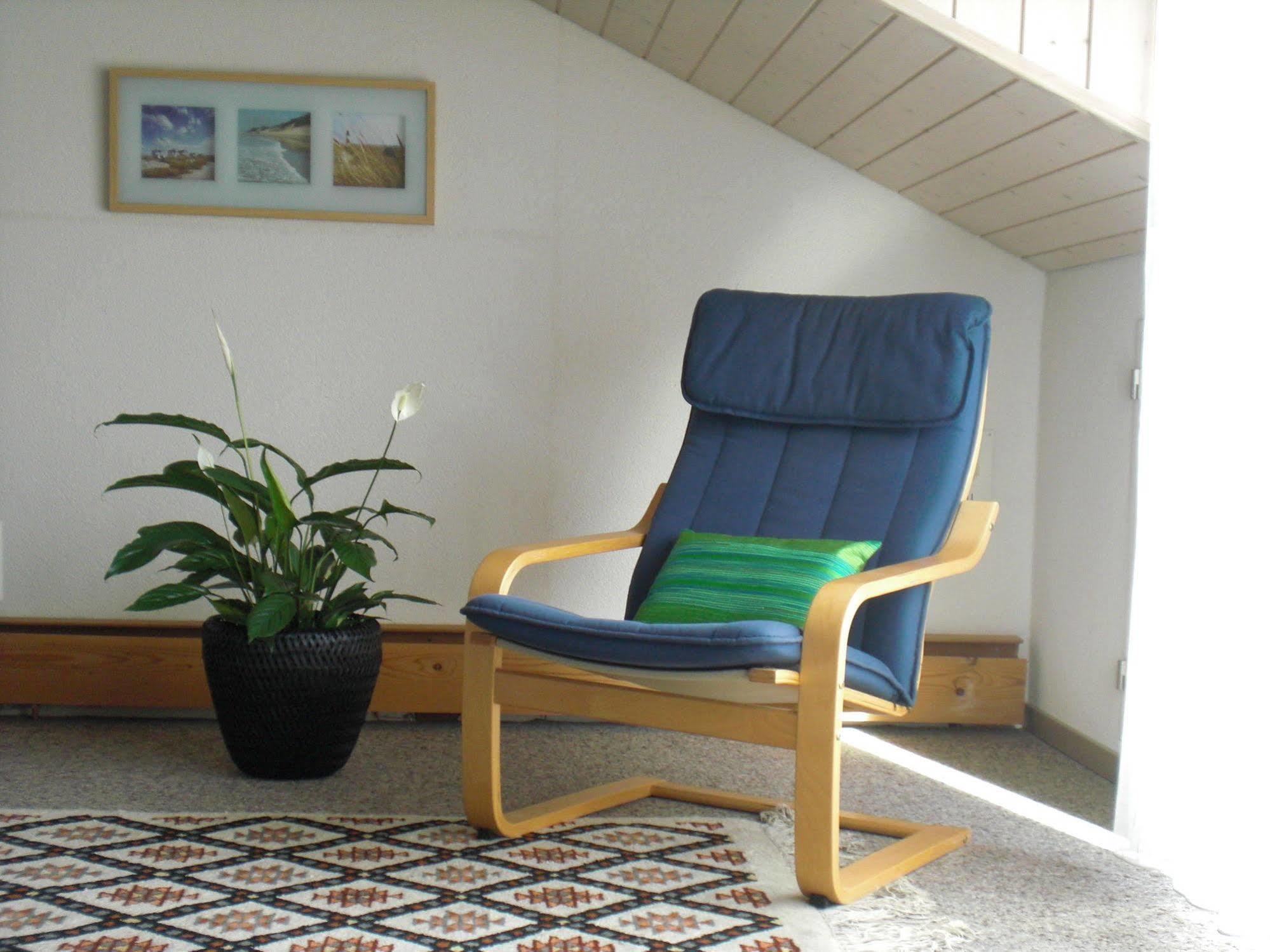 Mybednbreakfast In Bottmingen Panzió Kültér fotó