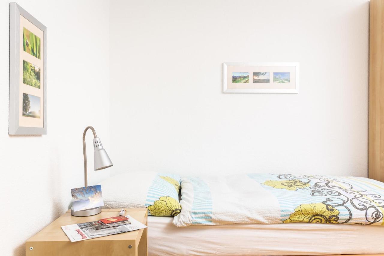 Mybednbreakfast In Bottmingen Panzió Kültér fotó