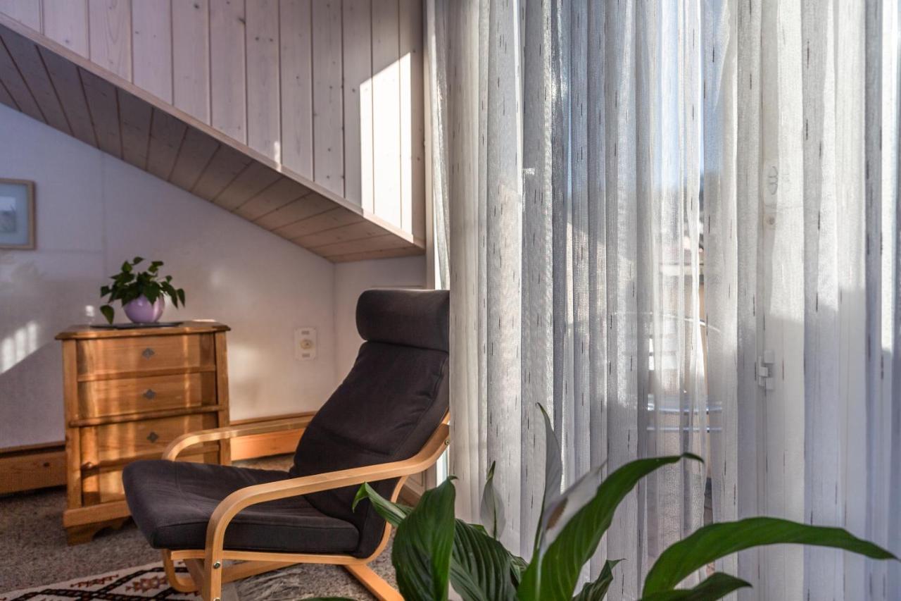 Mybednbreakfast In Bottmingen Panzió Kültér fotó