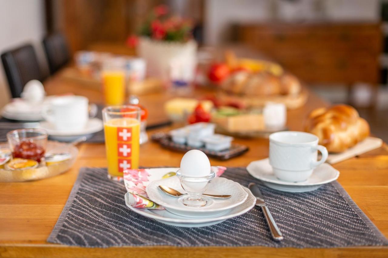Mybednbreakfast In Bottmingen Panzió Kültér fotó