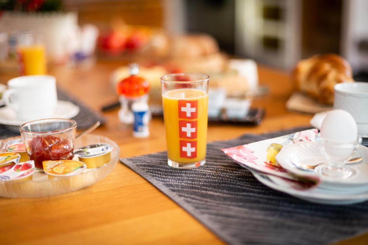 Mybednbreakfast In Bottmingen Panzió Kültér fotó