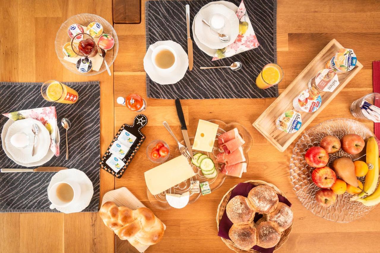 Mybednbreakfast In Bottmingen Panzió Kültér fotó